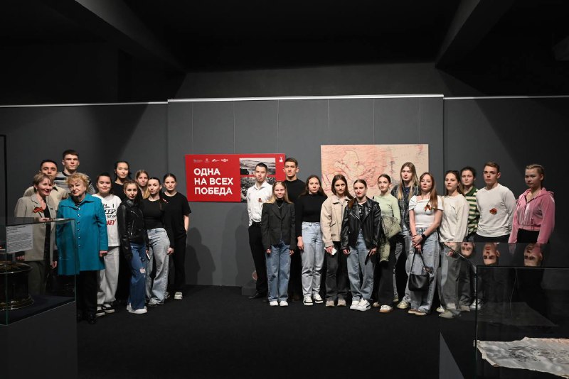 Студенты ДВГАФК приняли участие в открытии выставки «Одна на всех Победа»