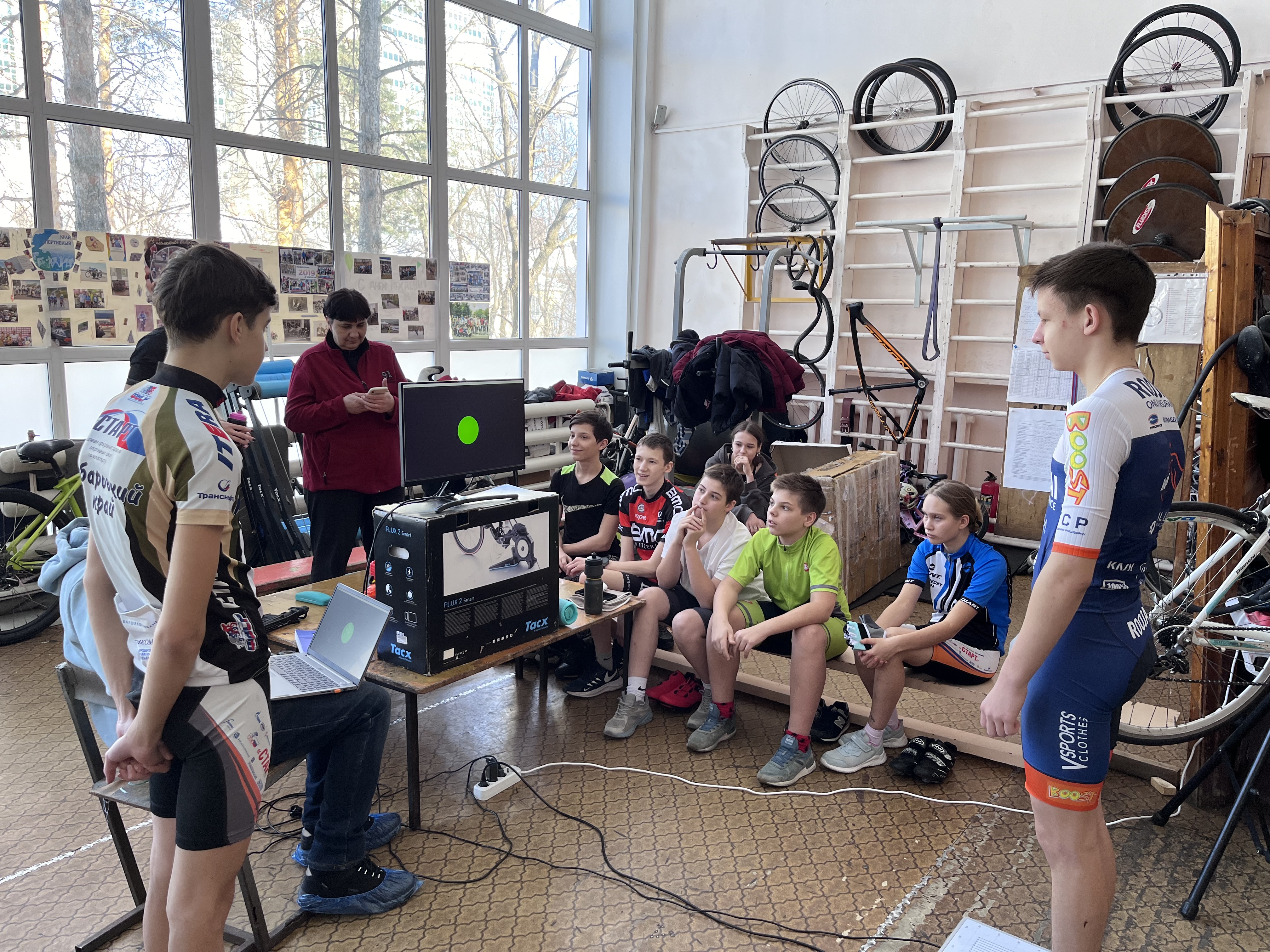 Преподаватели и студенты ДВГАФК проводят научные исследования с помощью оборудования, приобретенного на средства гранта по программе стратегического лидерства «Приоритет 2030»