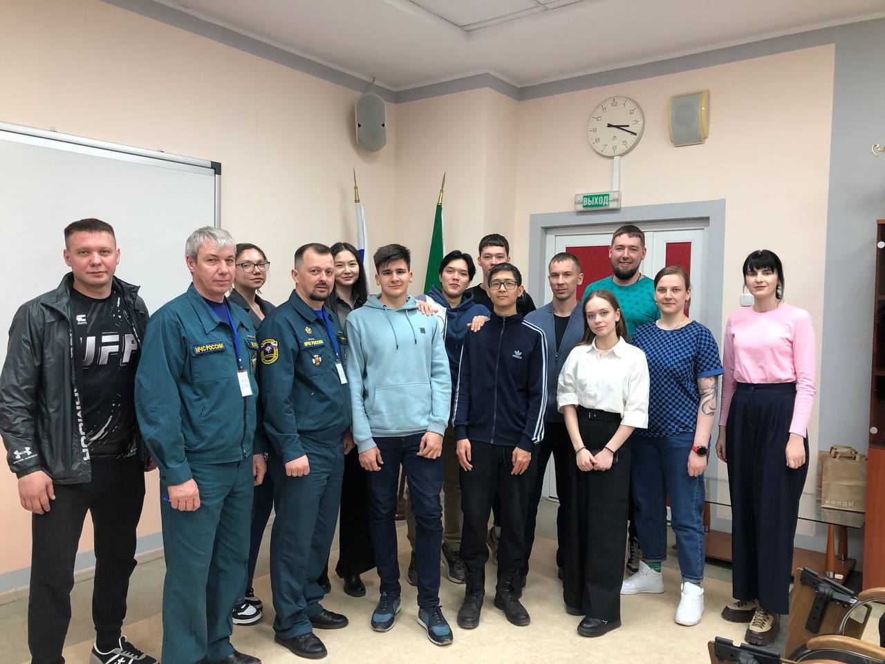 Студенты ДВГАФК приняли участие в практикуме Центра экстренной психологической помощи МЧС России